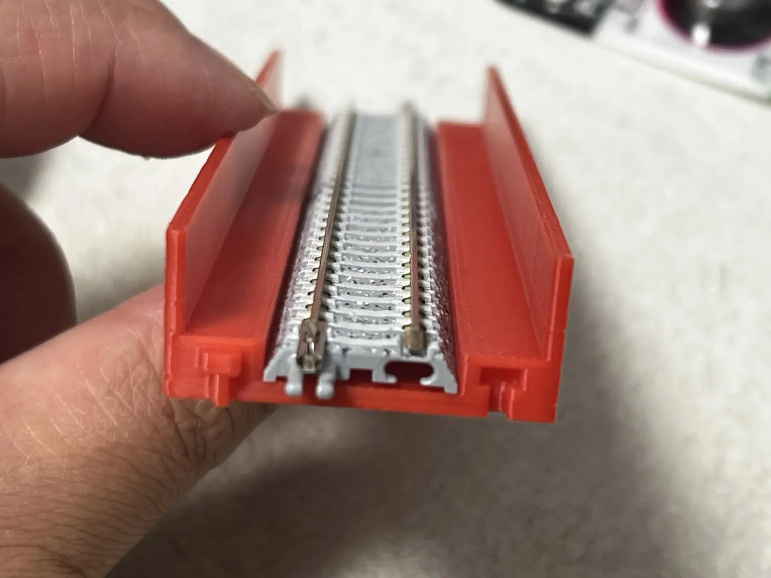 3Dプリンターで試作したNゲージ用ストレート高架部品
